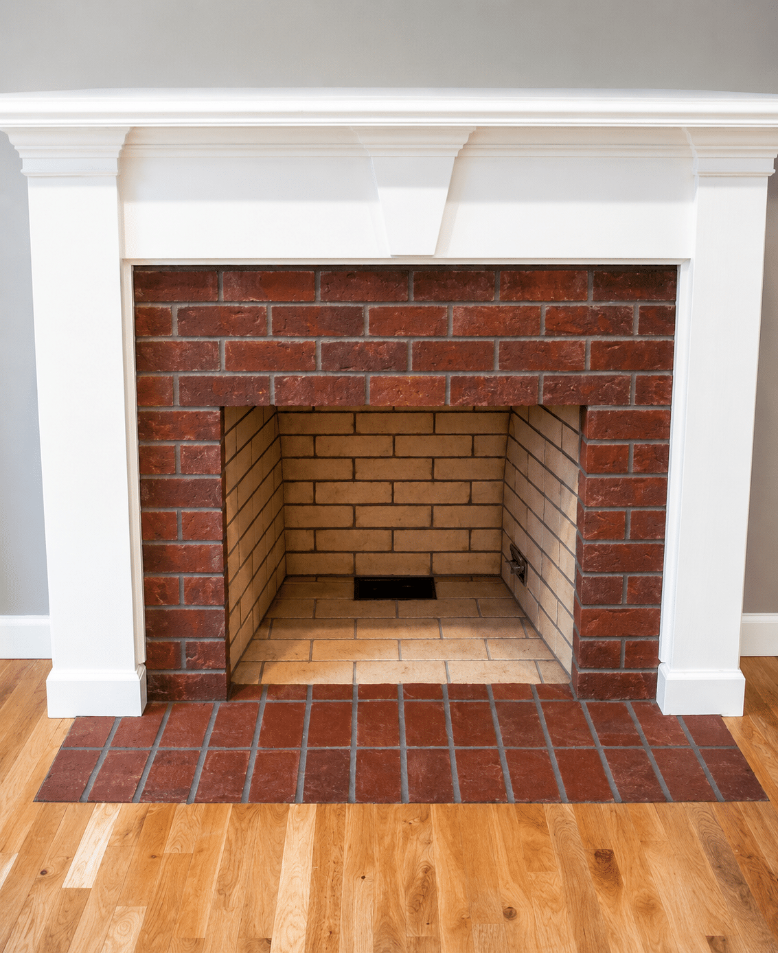 Rebuilding the Fireplace the Way a Rumford Is Supposed to Work